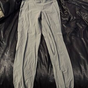 Woman’s Lululemon Gray Pants